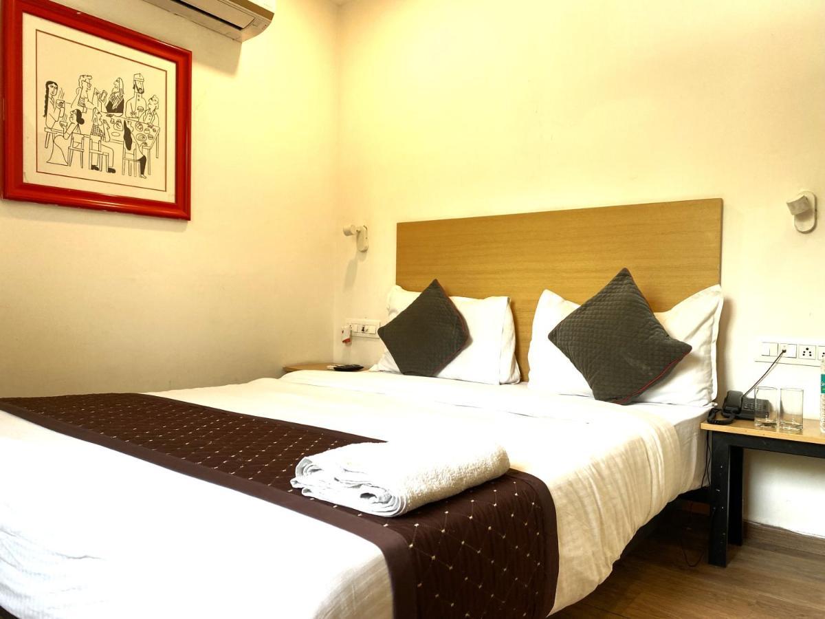 Qotel Hotel Ip Residency East Delhi Preet Vihar New Delhi Buitenkant foto