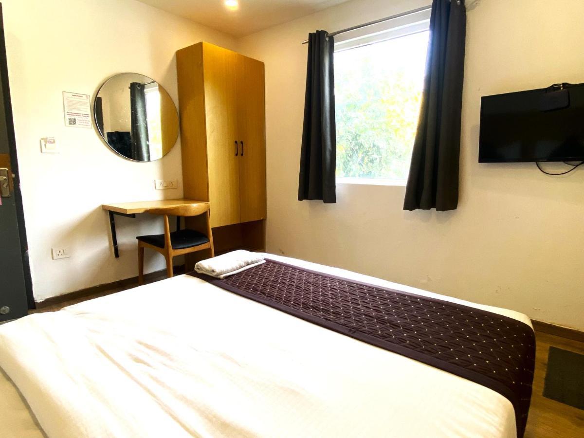 Qotel Hotel Ip Residency East Delhi Preet Vihar New Delhi Buitenkant foto